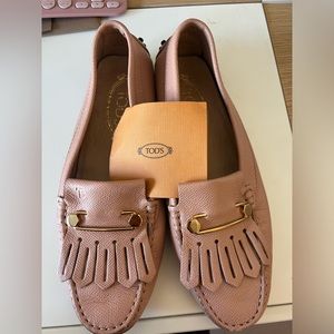 Tod’s Pink Leather Driving Shoes